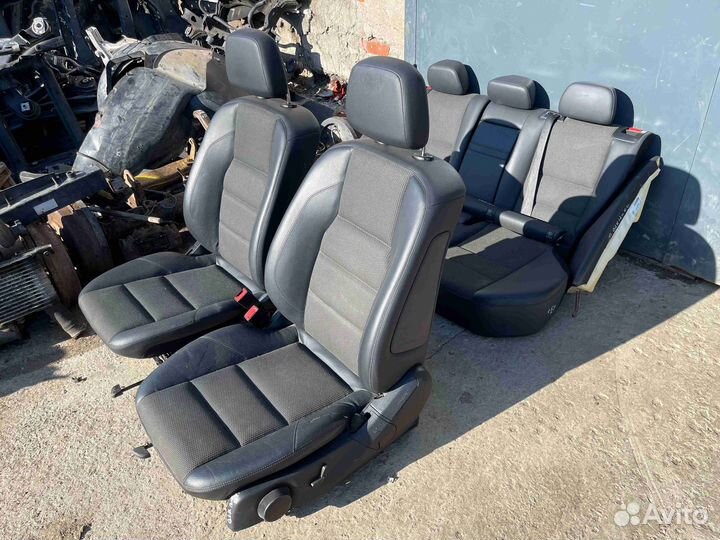 Салон (комплект сидений) Mercedes Glk x204