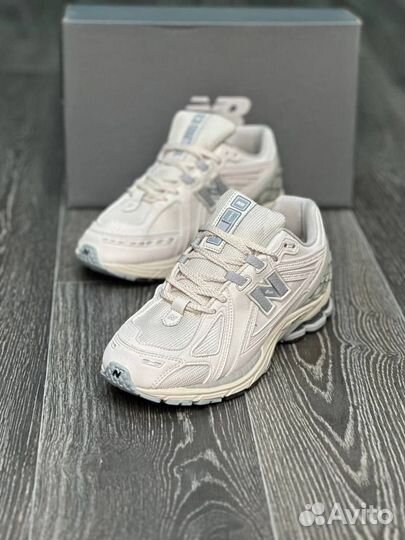 Кроссовкии New Balance 1906 r бежевый