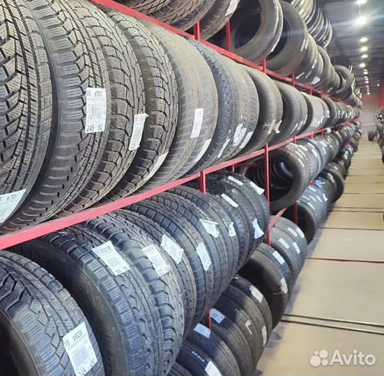 Bridgestone Blizzak LM-32 225/50 R17 94M