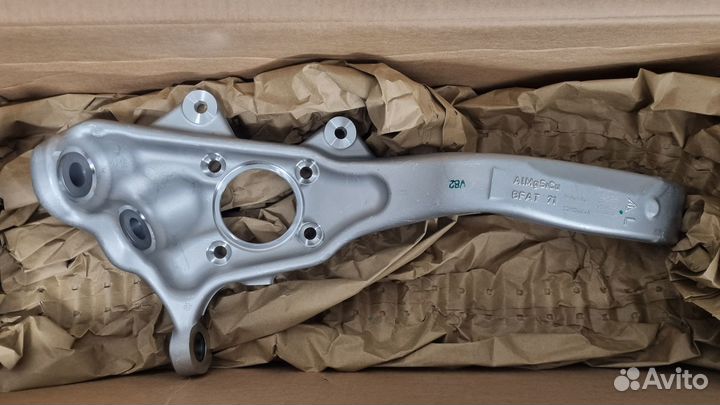 Поворотный кулак BMW X5 F15