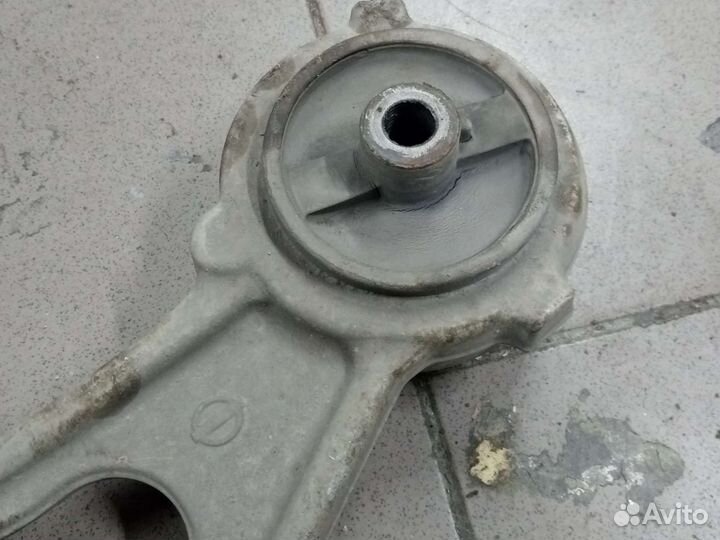 Рычаги передние Nissan Teana J32