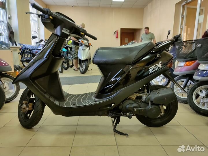 Японский скутер, мопед Suzuki Sepia ZZ