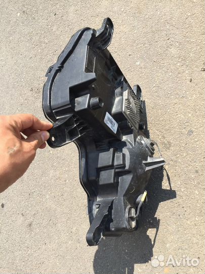 Птф правая на Кадиллак эскалейд 4