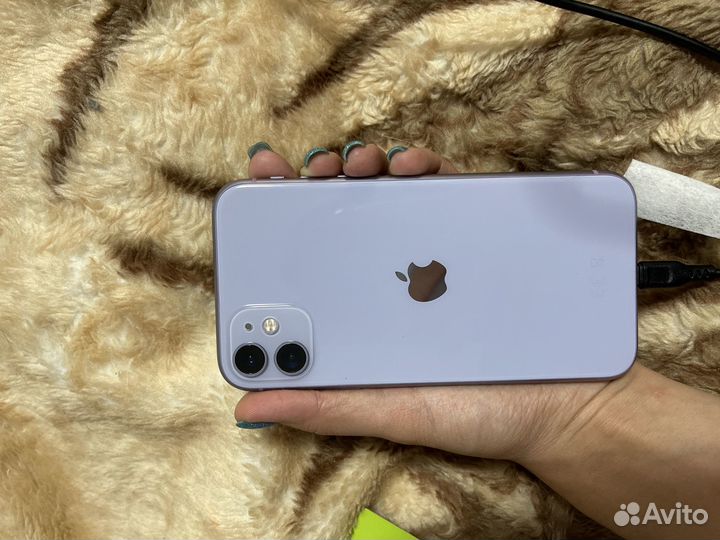 Продам iPhone 11
