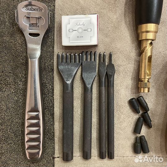 Набор инструментов для работы с кожей