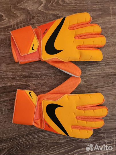 Вратарские перчатки nike