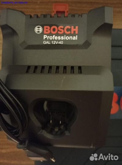 Мощный бесщеточный шуруповерт Bosch 12V