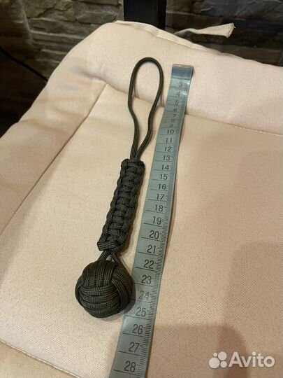 Брелок, темляк, паракорд