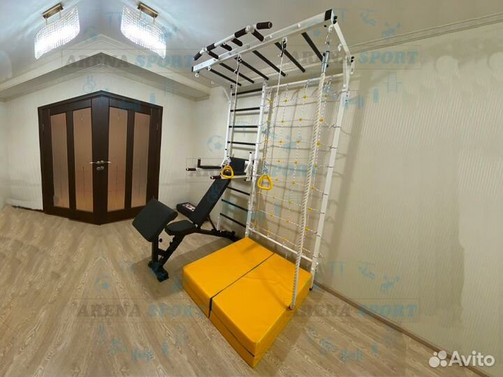 Шведская стенка с сеткой и рукоходом