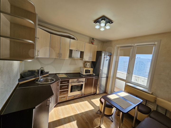 2-к. квартира, 56 м², 9/10 эт.