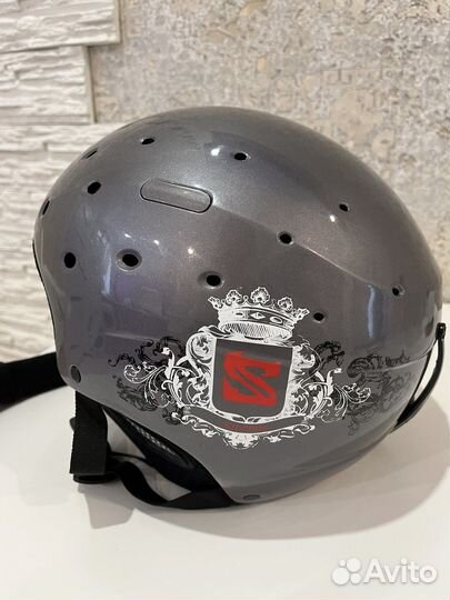 Горнолыжный шлем