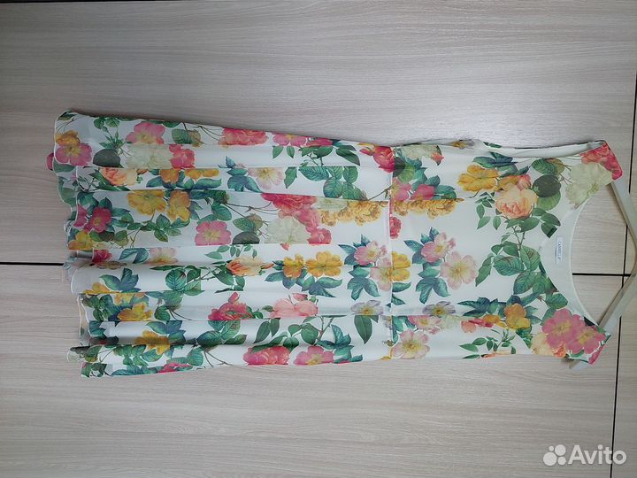 Платье женское 48р италия cannela