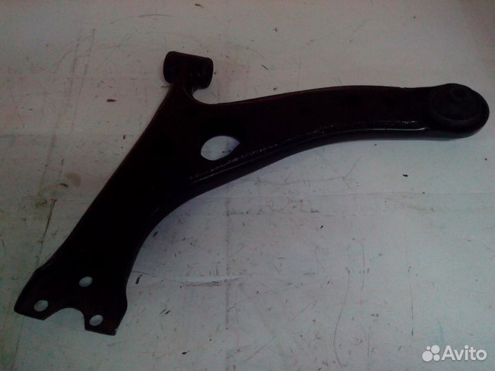 Передний рычаг Toyota Rav 4 48069-42040
