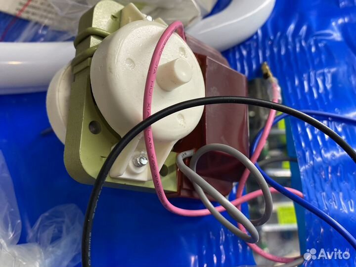 Запчасти для холодильников indesit