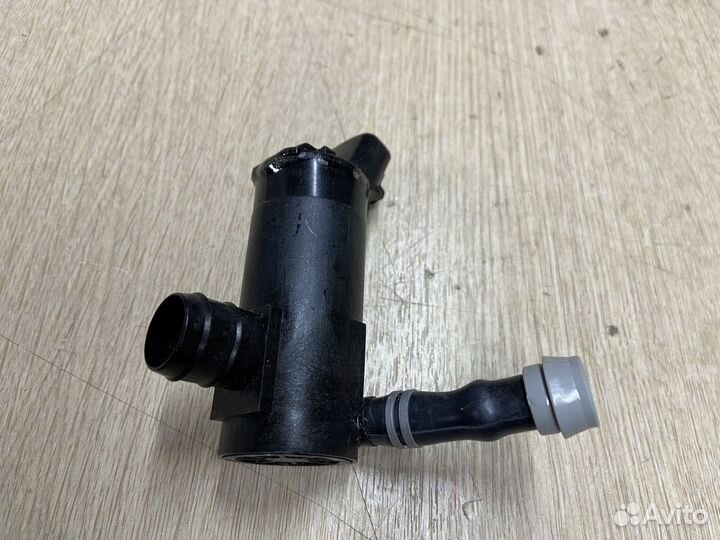 Моторчик омывателя фар Toyota Rav4 XA50