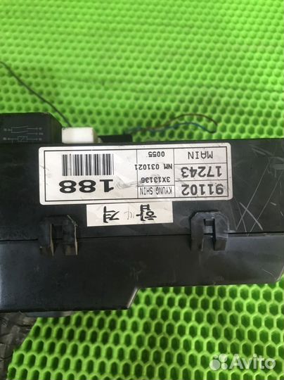 Блок предохранителей салонный Hyundai matrix