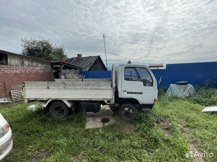 Кузов от грузовика Ниссана Атлас