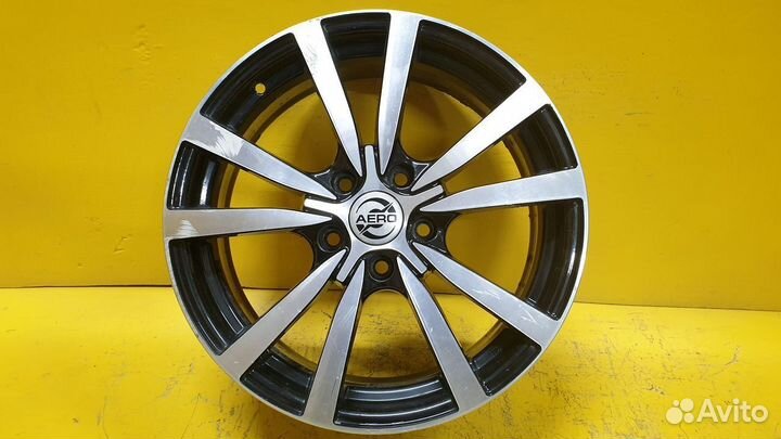 Есть трещина. Диски aero 17 диаметр 5х114,3, цо 67