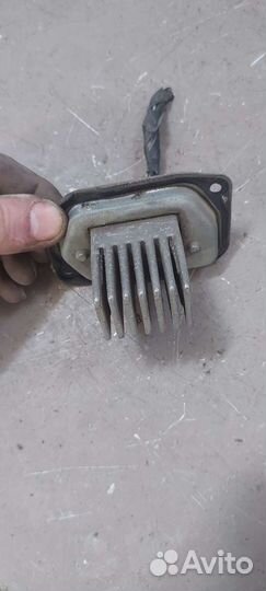 Резистор отопителя на Nissan Serena c23