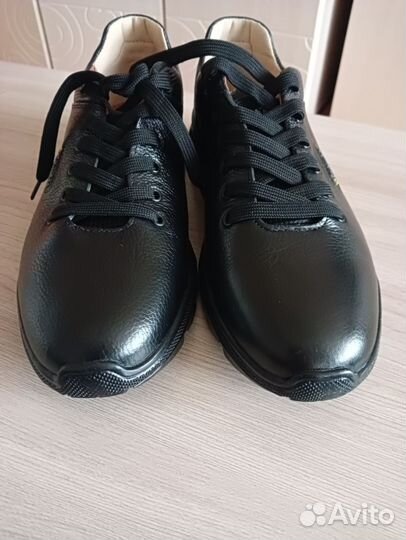 Полуботинки