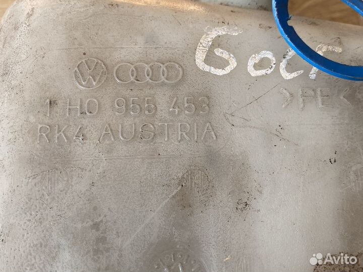 Бачок омывателя стела гольф 3