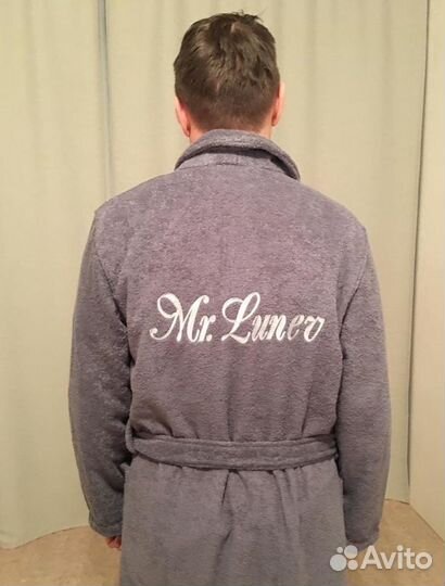 Халат с вышивкой