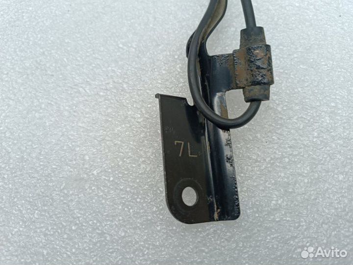 Датчик ABS передний левый Toyota Rav4 XA40 3zrfe