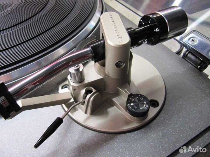 Проигрыватель винила Marantz 6150