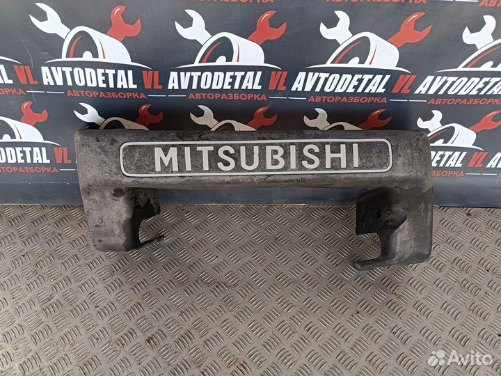 Накладка на переднюю дугу Mitsubishi Delica 3 P25W