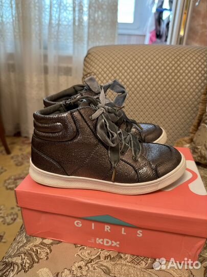 Ботинки для девочки