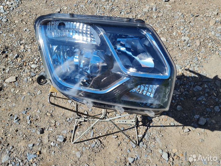 Фара renault duster