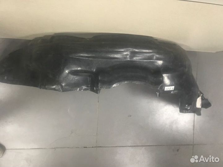 Подкрылок передний левый Toyota Rav4 SXA10 3SFE