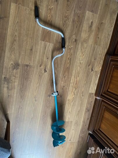 Ледобур ручной