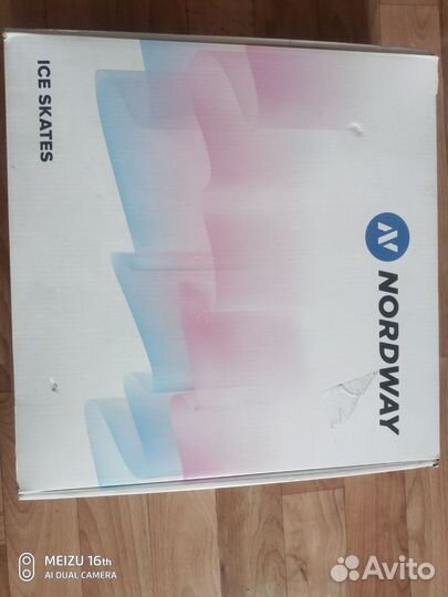 Коньки фигурные женские 41 размер