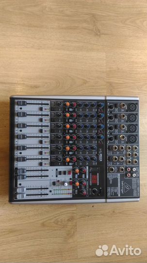 Behringer Xenyx X1204USB микшерный пульт с USB