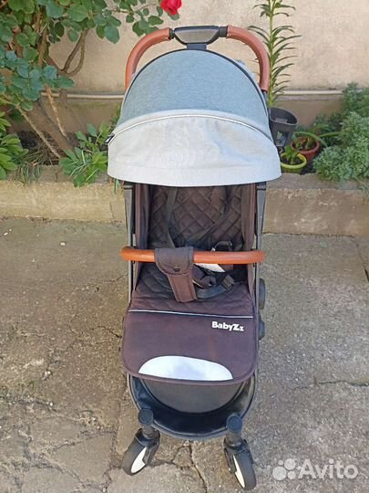 Продам прогулочную коляску