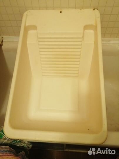 Таз пластмассовый
