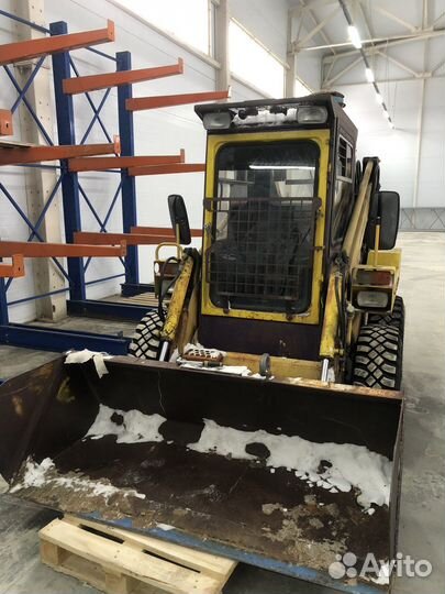 Мини-погрузчик МКСМ 800H, 2011