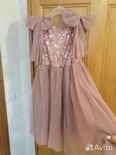 Платье для девочки новое