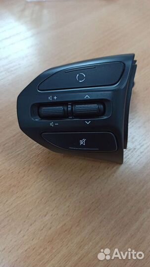 Штатные кнопки на руль