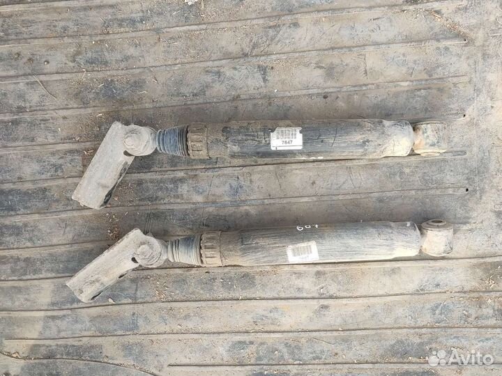 Задние стойки амортизатора Пежо 607