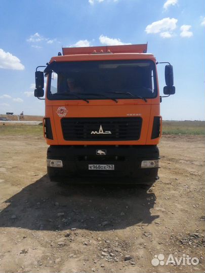 Водитель на маз