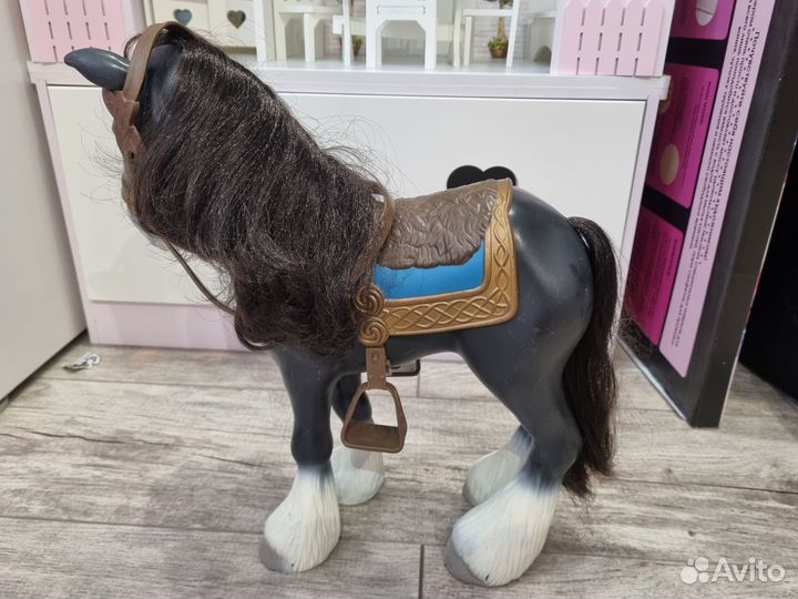 Конь Ангус, Храбрая сердцем disney