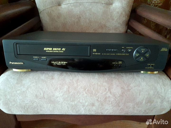 Видеомагнитофон-панасоник