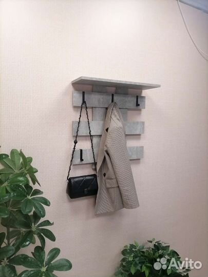 Вешалка в прихожую