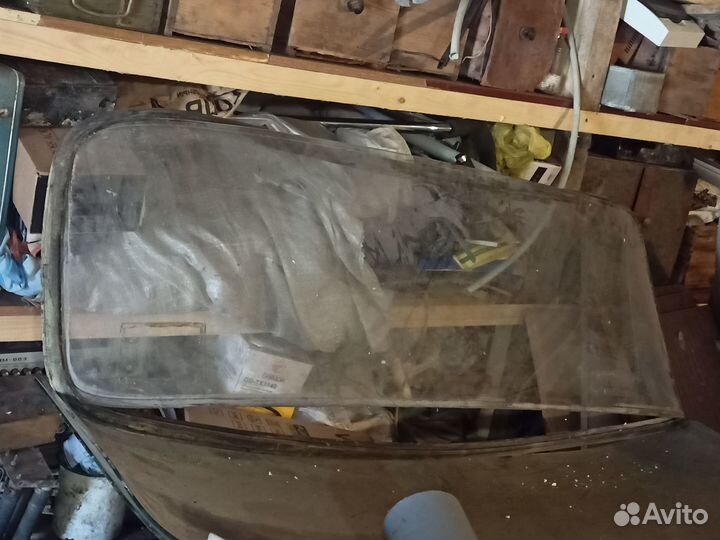 Лобовое стекло