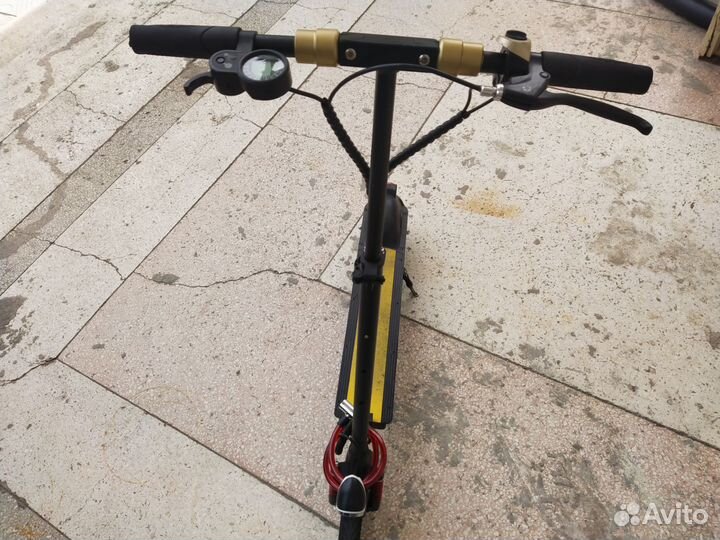 Электросамокат Kugoo Light