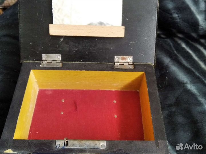 Шкатулка ларец старая