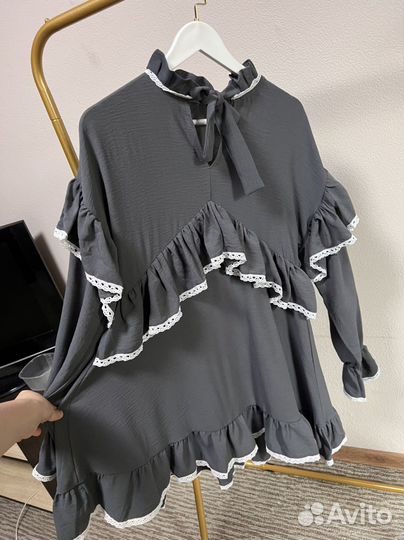 Платье серое