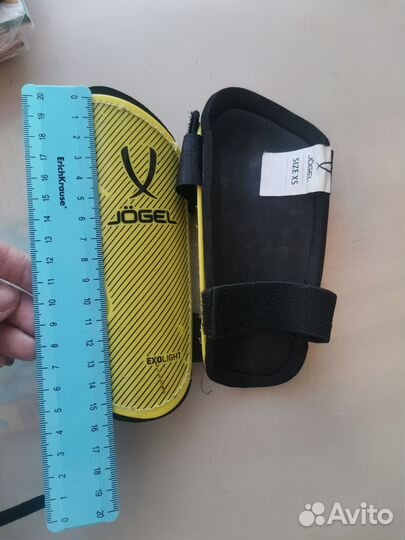 Детские футбольные бутсы Demix